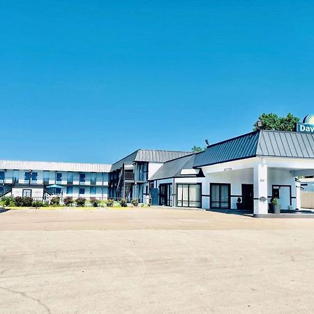 Days Inn By Wyndham Burleson Ft. Worth Экстерьер фото